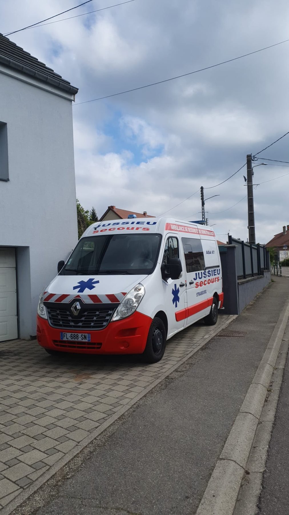 Ambulance de l’Association AHARTE