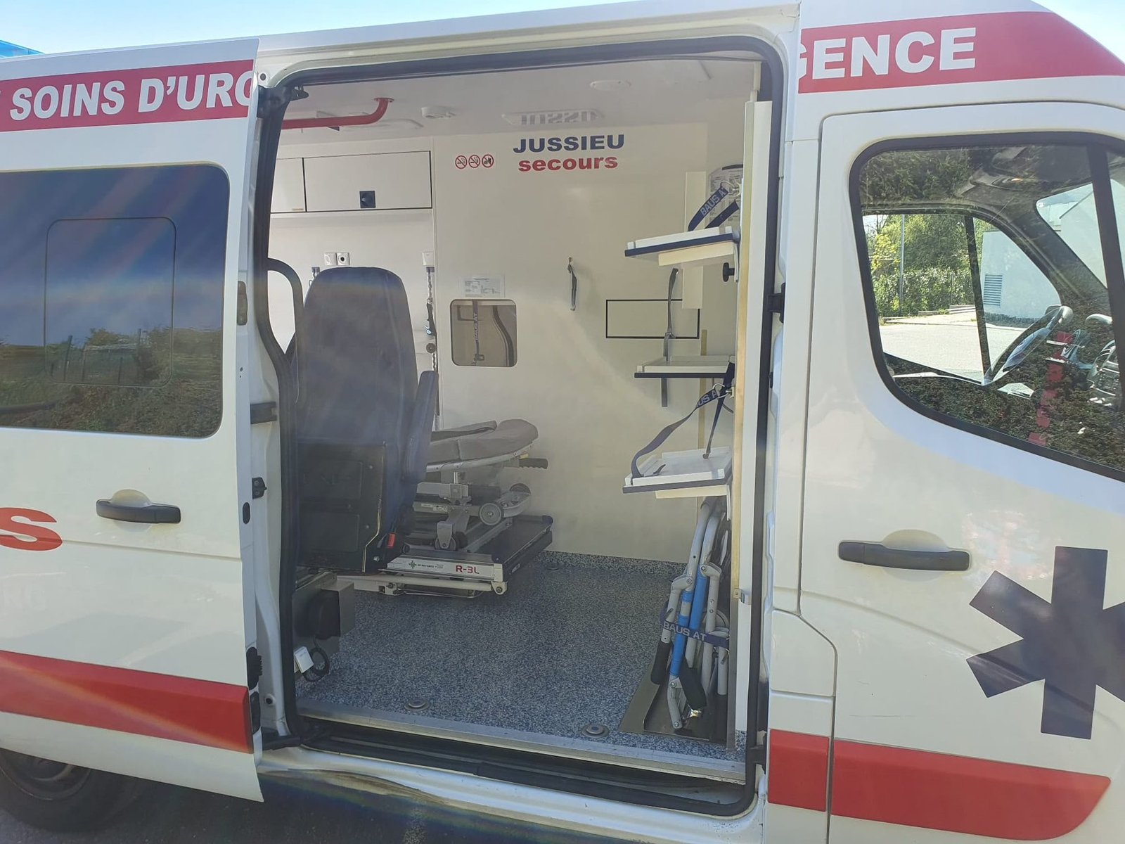 Ambulance de l’Association AHARTE